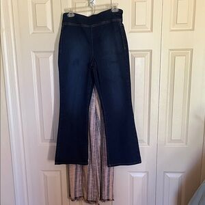 We the Free Dark Blue Stretch Denim Flare Pants
Free people bell bottoms 2 pair